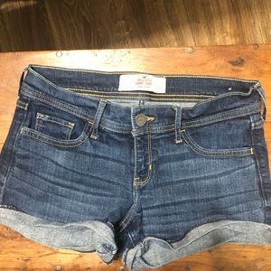 Hollister short-short